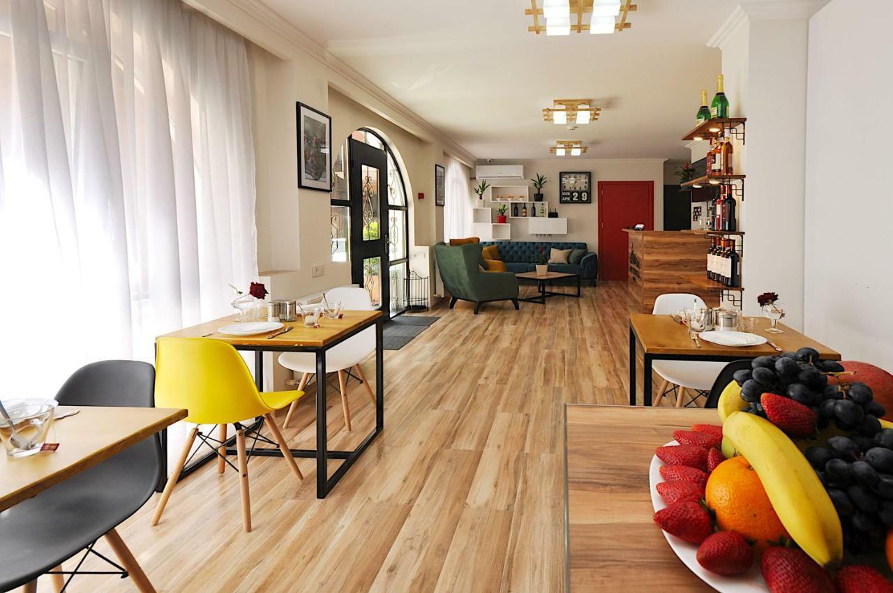 Hotel Art Nebula Тбилиси Экстерьер фото
